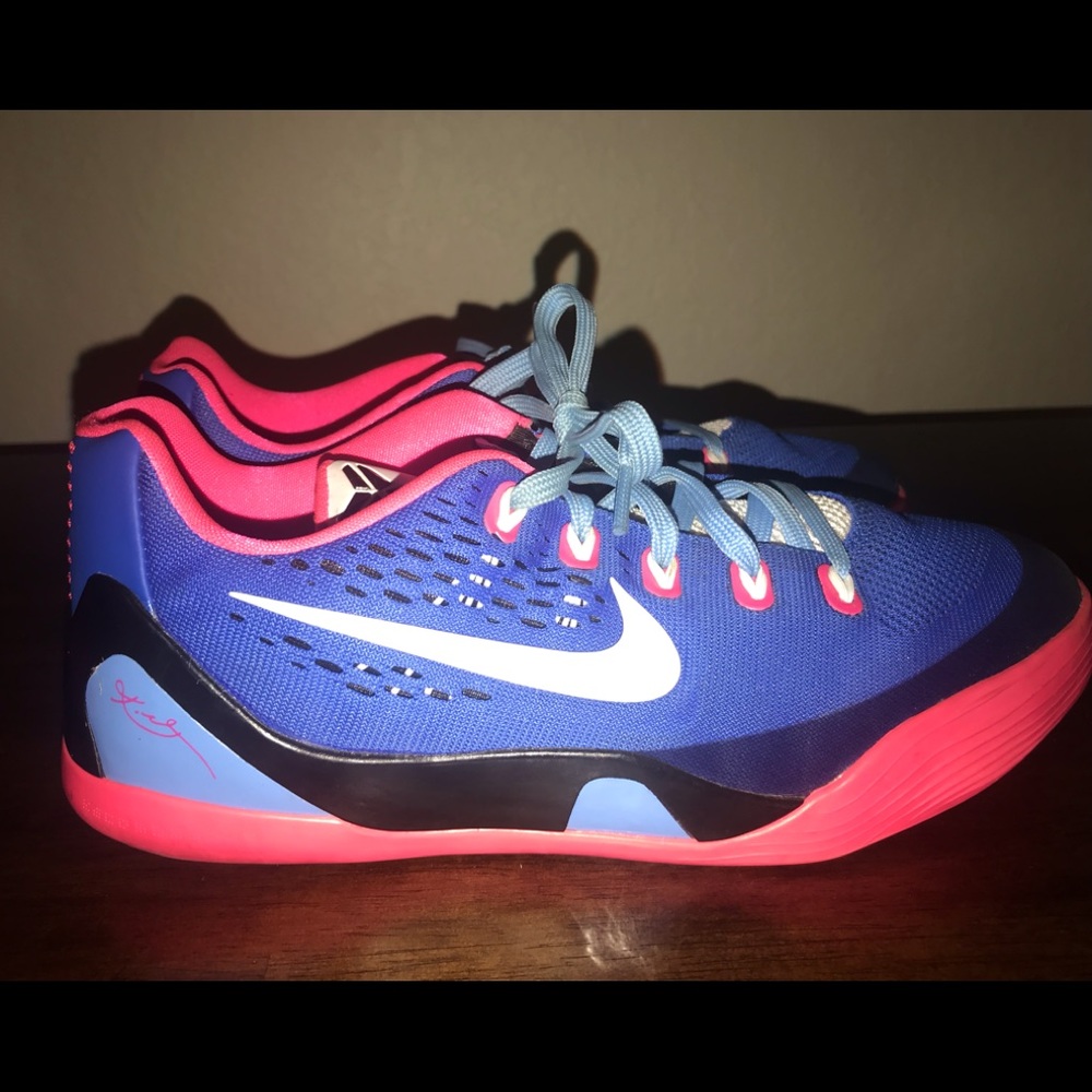 Nike Kobe Sneakers